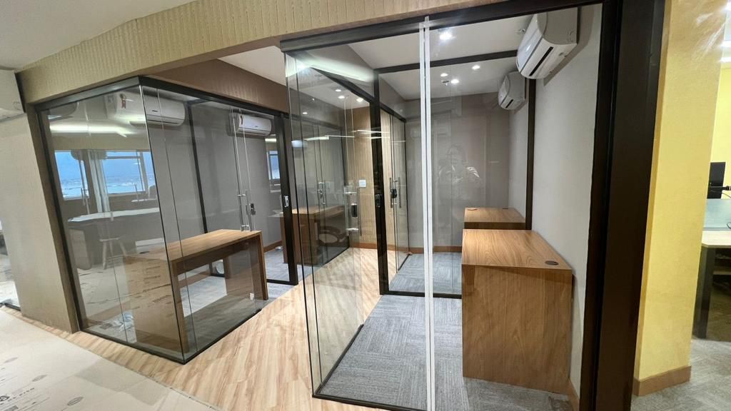Salas de Reunião com Vidro